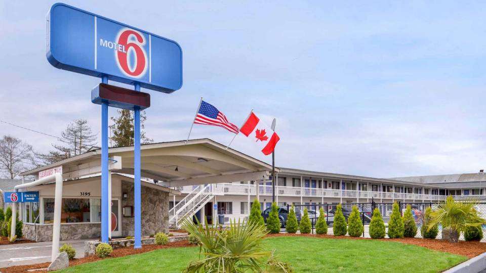 Accor entered American market by taking over Motel 6 chain.